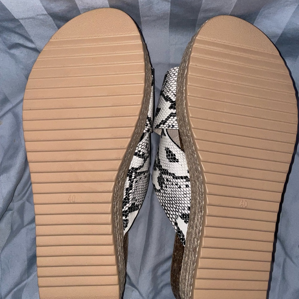 Black and White Slide Sandals with Snake Print - Picture 3 of 3
